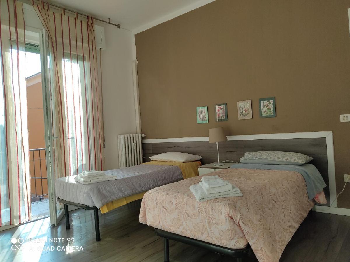 La Suite Dell' Arco Parma Luaran gambar